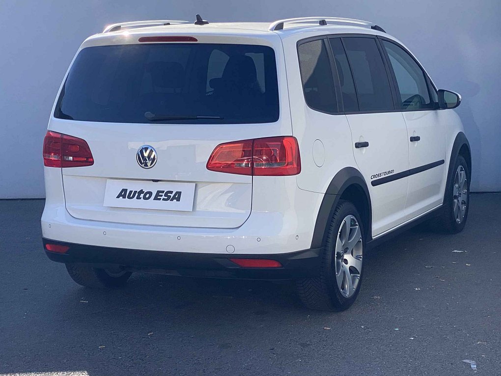 Volkswagen Touran 1.4 TSi CROSS