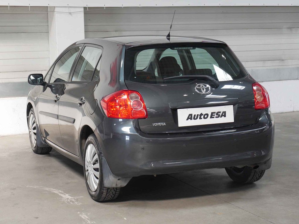 Toyota Auris 1.6 VVT-i 