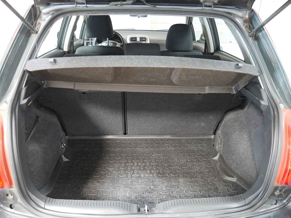 Toyota Auris 1.6 VVT-i 