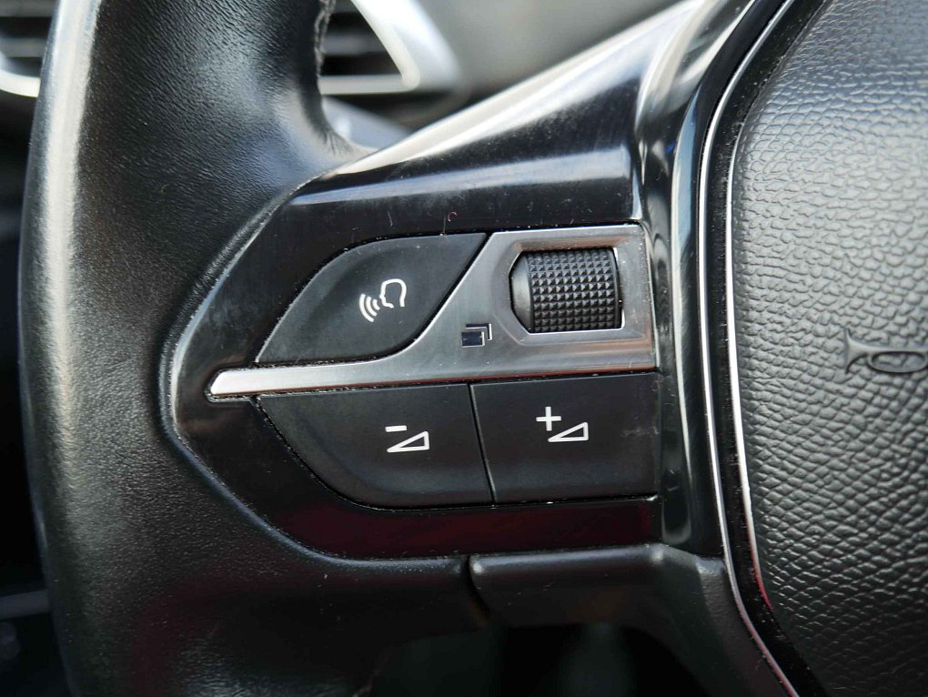 Peugeot 5008 1.2PT Allure