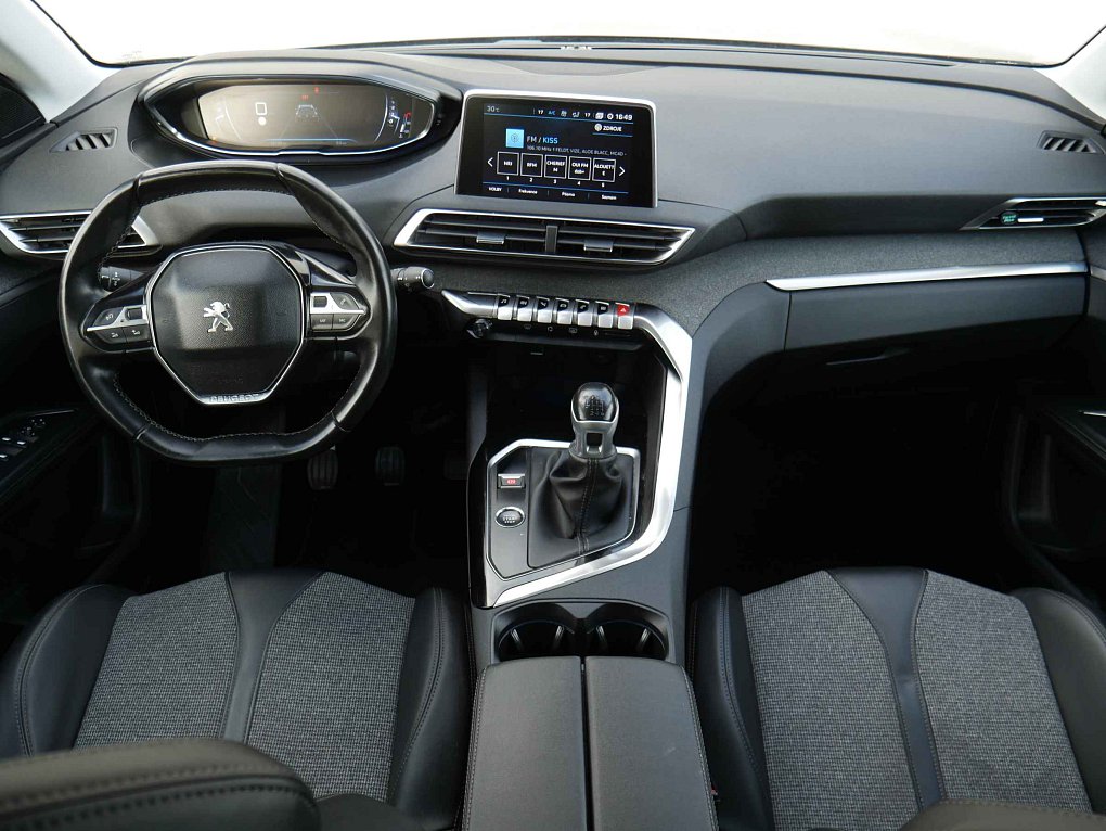 Peugeot 5008 1.2PT Allure