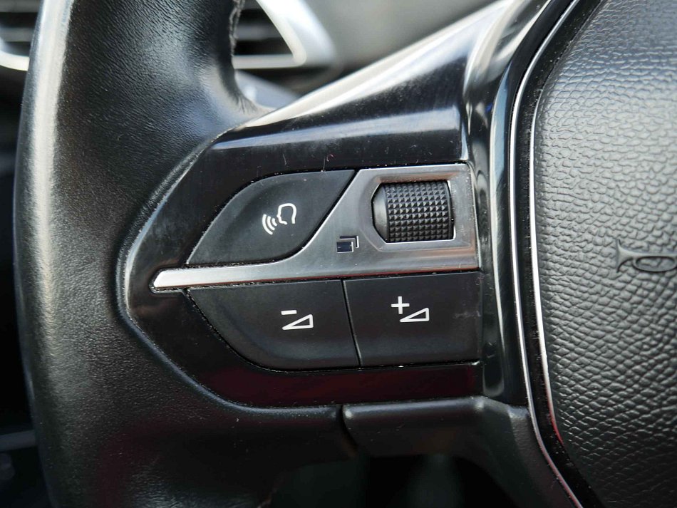 Peugeot 5008 1.2PT Allure