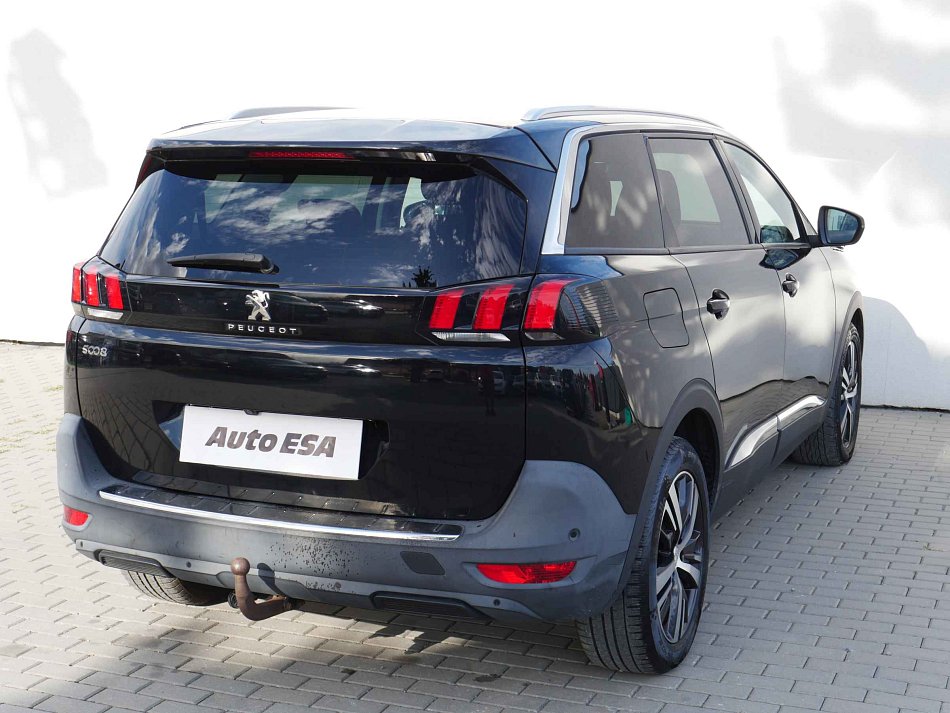 Peugeot 5008 1.2PT Allure