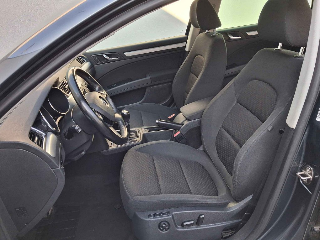 Škoda Superb II 2.0 TDi Ambition