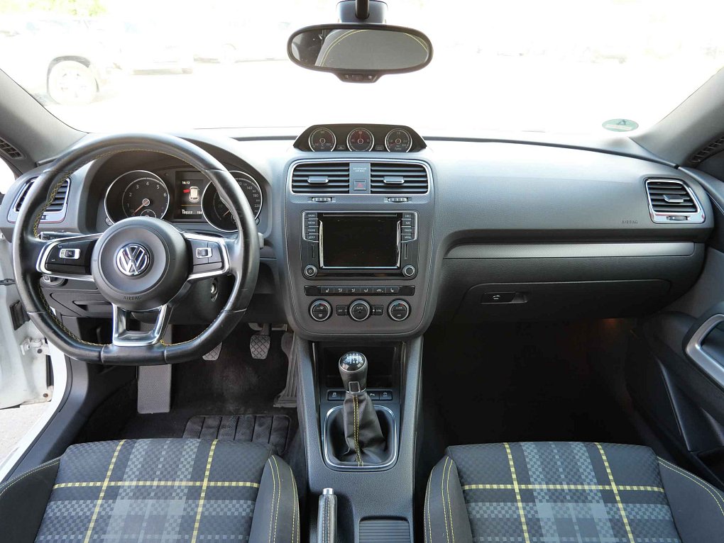 Volkswagen Scirocco 2.0 TSi 