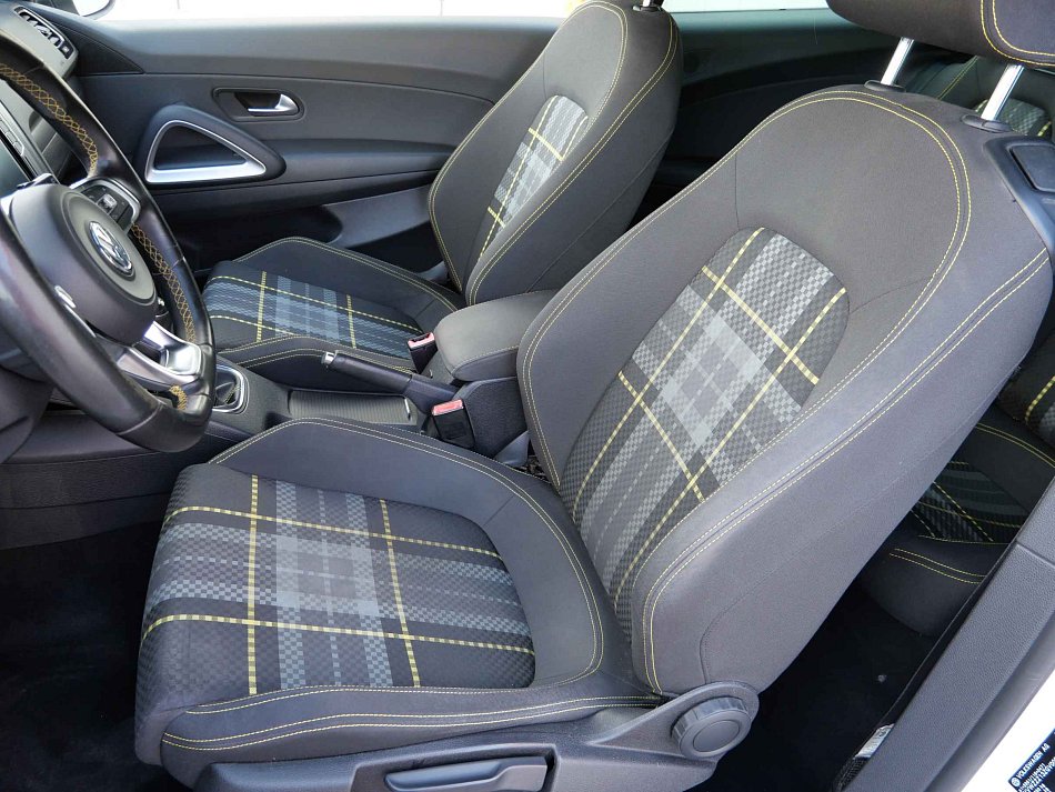 Volkswagen Scirocco 2.0 TSi 