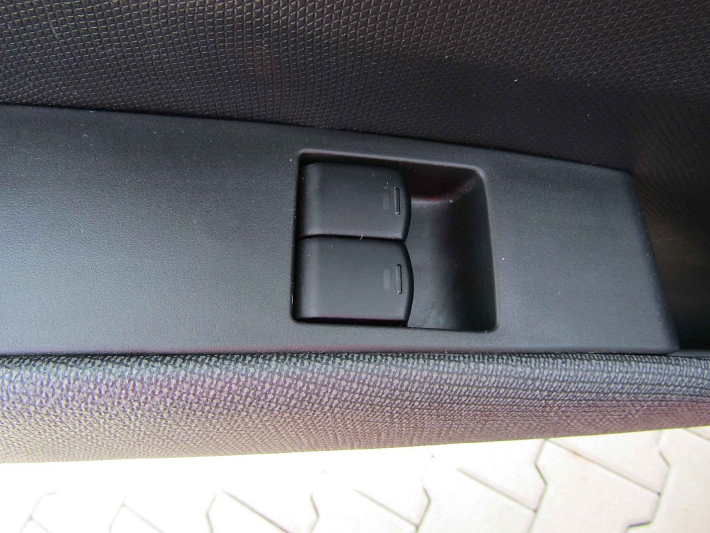 Nissan Micra 1.2i 