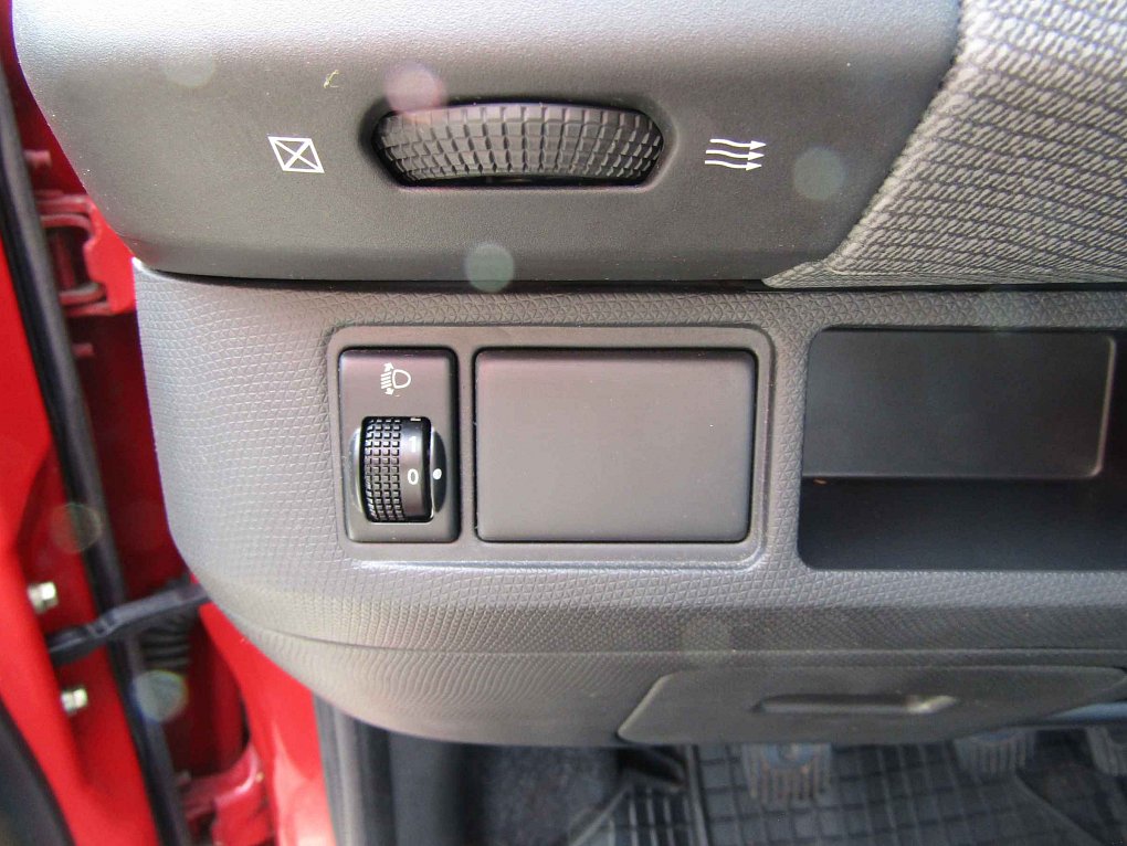 Nissan Micra 1.2i 