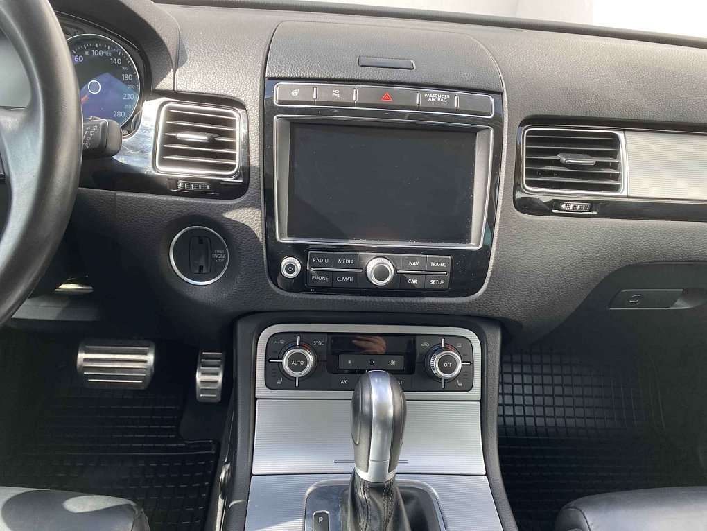 Volkswagen Touareg 3.0TDi  4x4