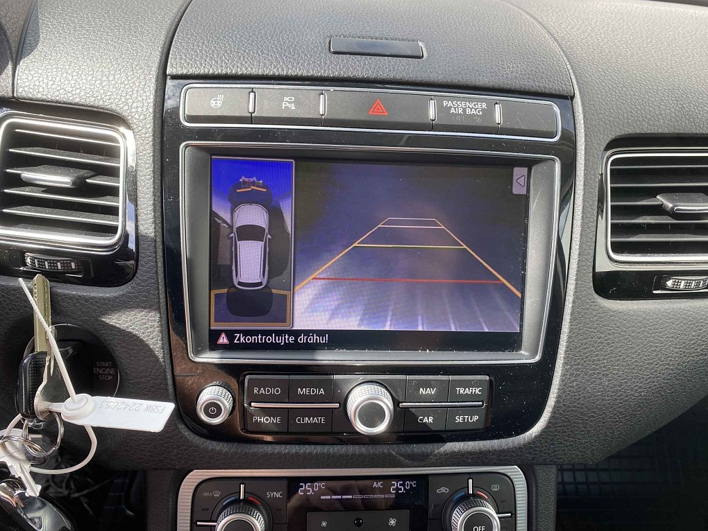 Volkswagen Touareg 3.0TDi  4x4