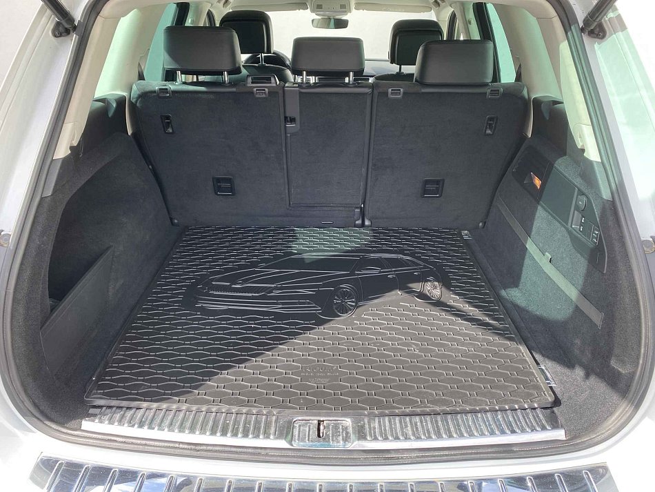 Volkswagen Touareg 3.0TDi  4x4