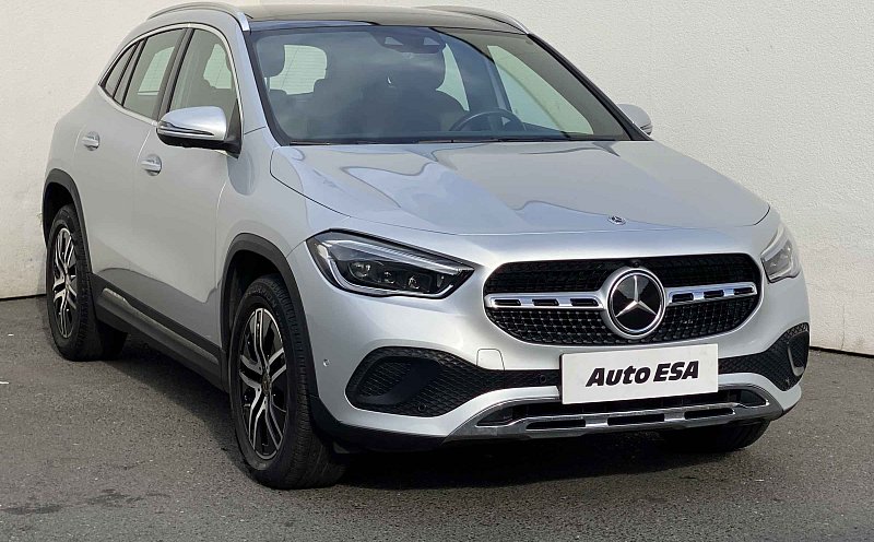 Mercedes-Benz GLA 2.0 D  220d