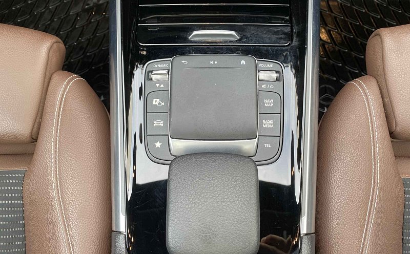 Mercedes-Benz GLA 2.0 D