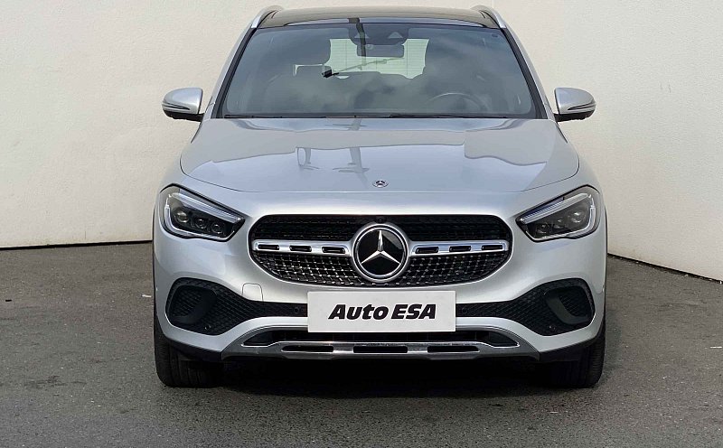 Mercedes-Benz GLA 2.0 D