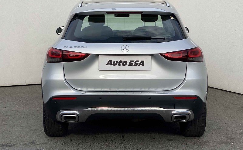 Mercedes-Benz GLA 2.0 D