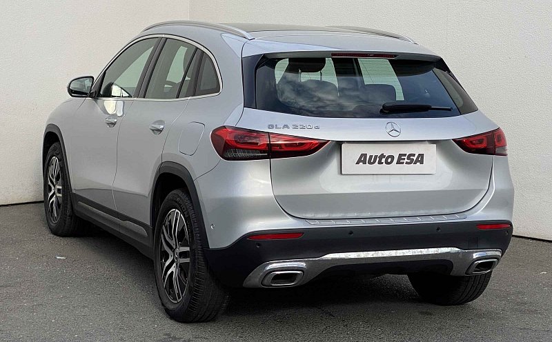 Mercedes-Benz GLA 2.0 D