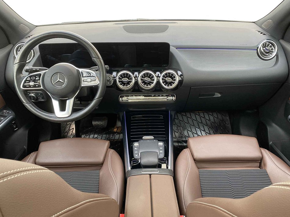 Mercedes-Benz GLA 2.0 D  220d