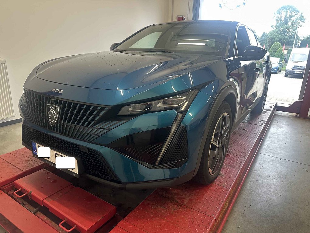 Peugeot 408 1.2 PT 