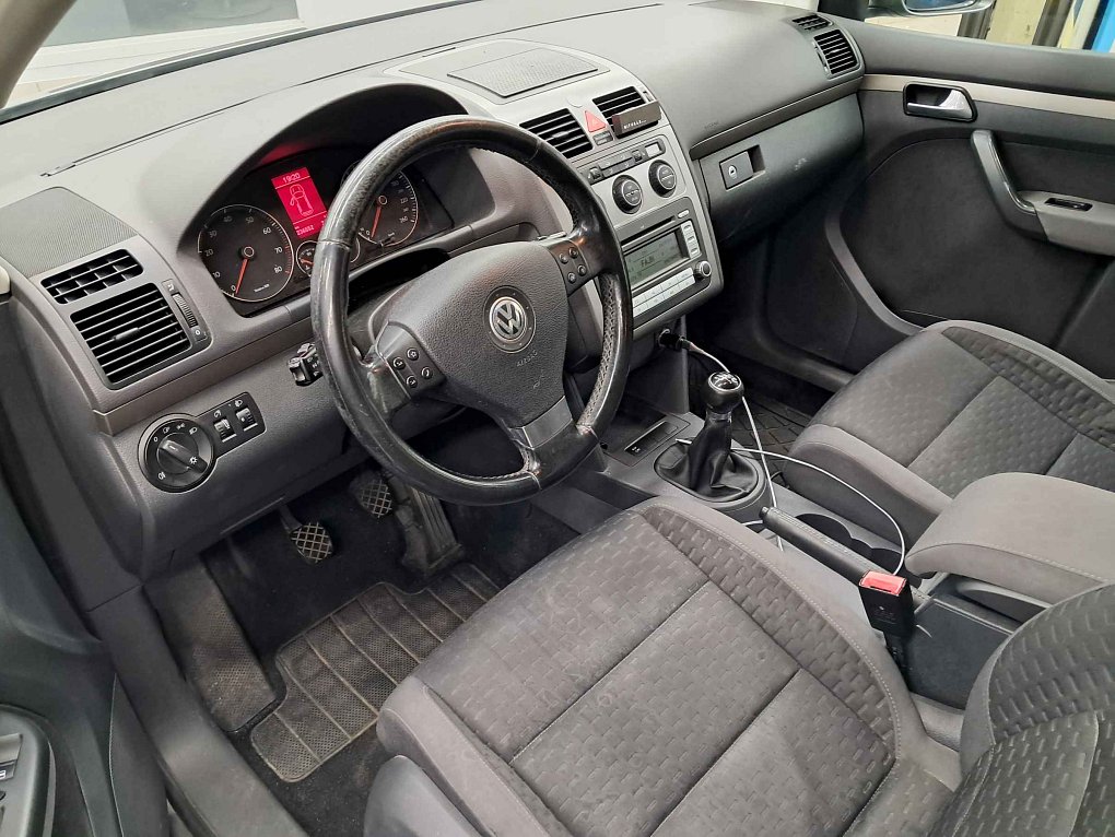 Volkswagen Touran 1.4 i 