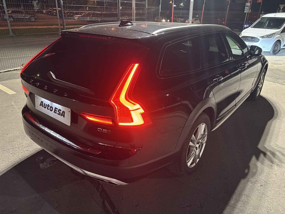 Volvo V90 D5  4x4