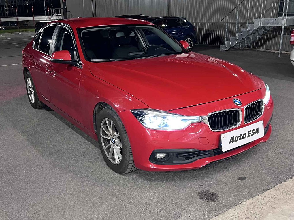 BMW Řada 3 320i 
