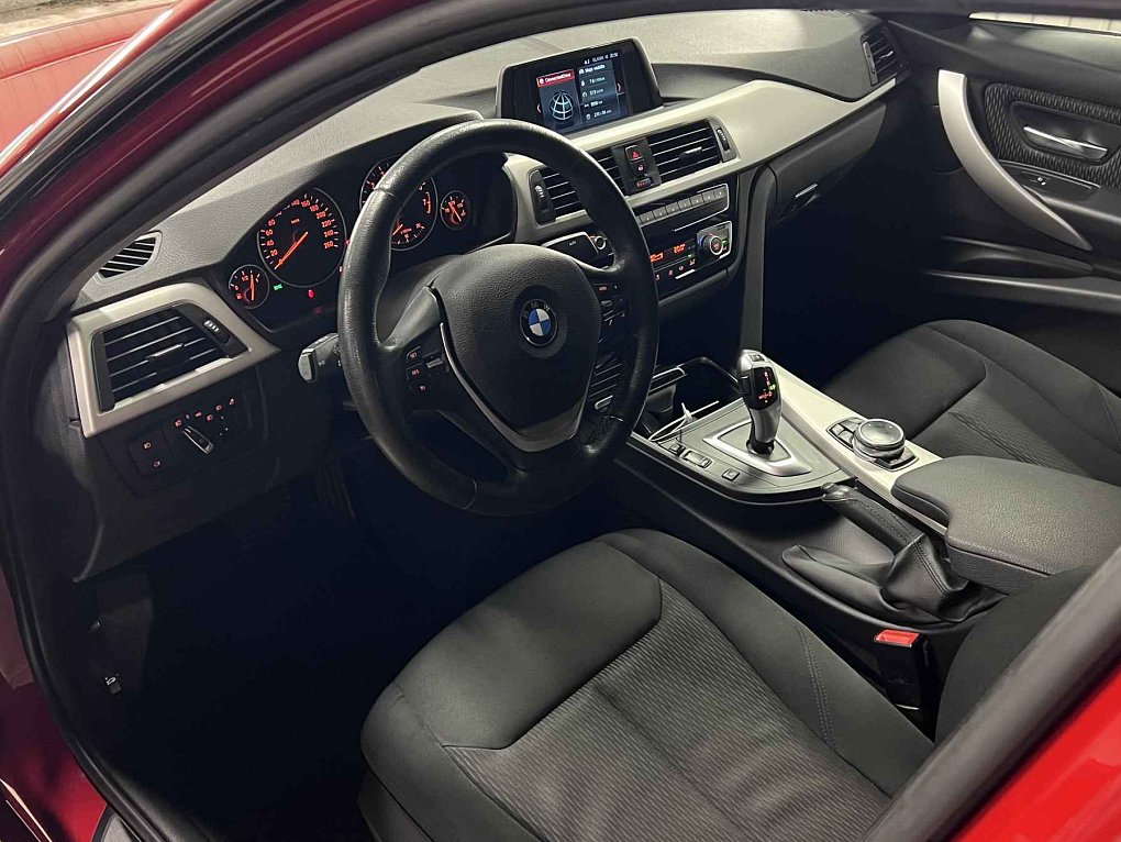 BMW Řada 3 320i 