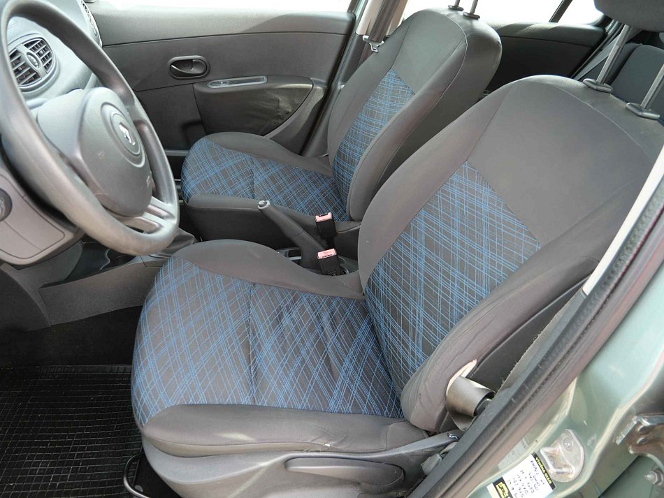 Renault Clio 1.2i 