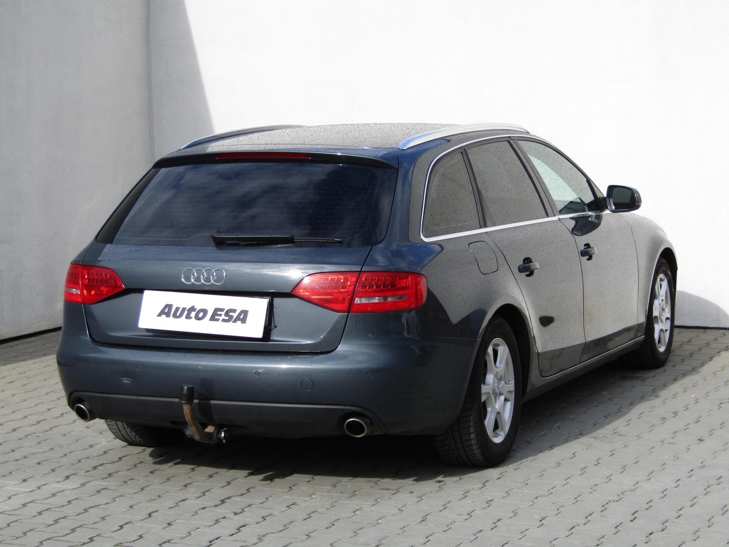 Audi A4, 2010 - pohled č. 4