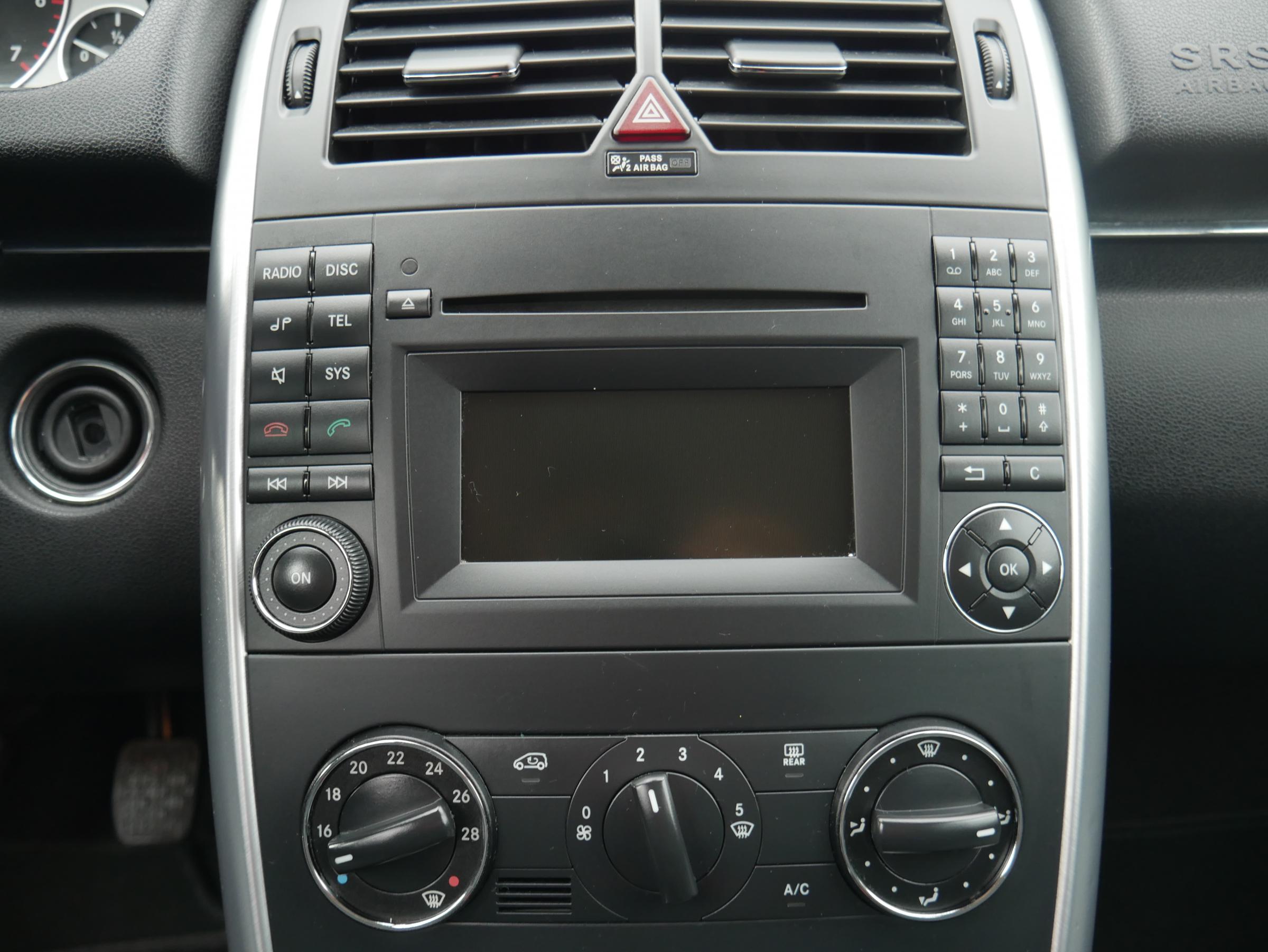 Mercedes-Benz Třída B, 2009 - pohled č. 11