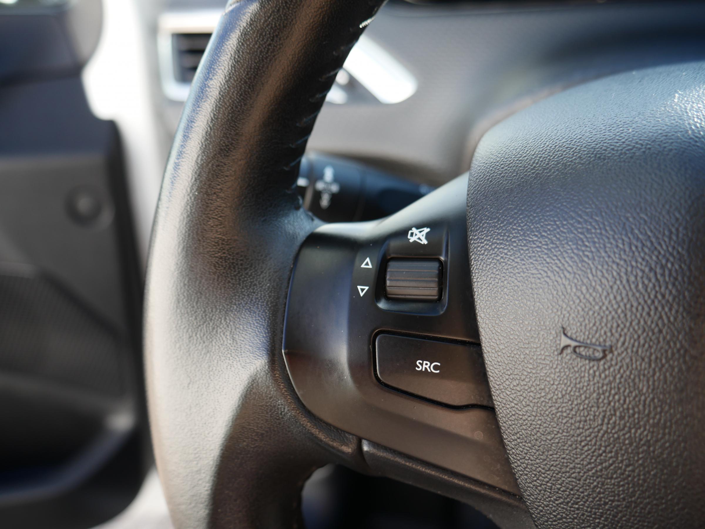 Peugeot 2008, 2016 - pohled č. 13