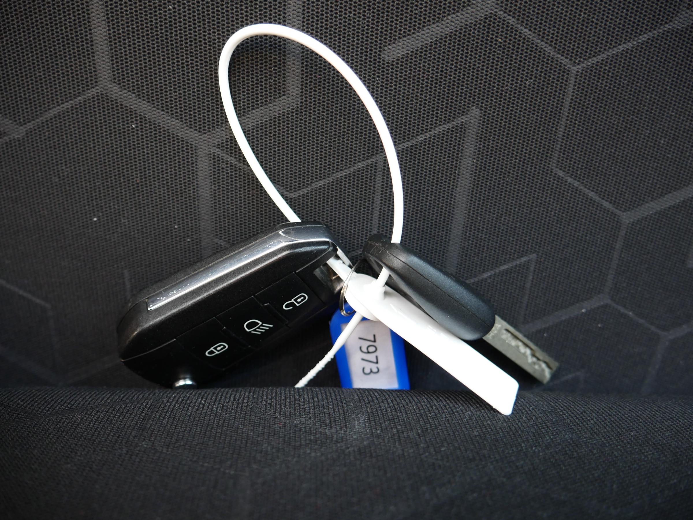 Peugeot 2008, 2016 - pohled č. 25