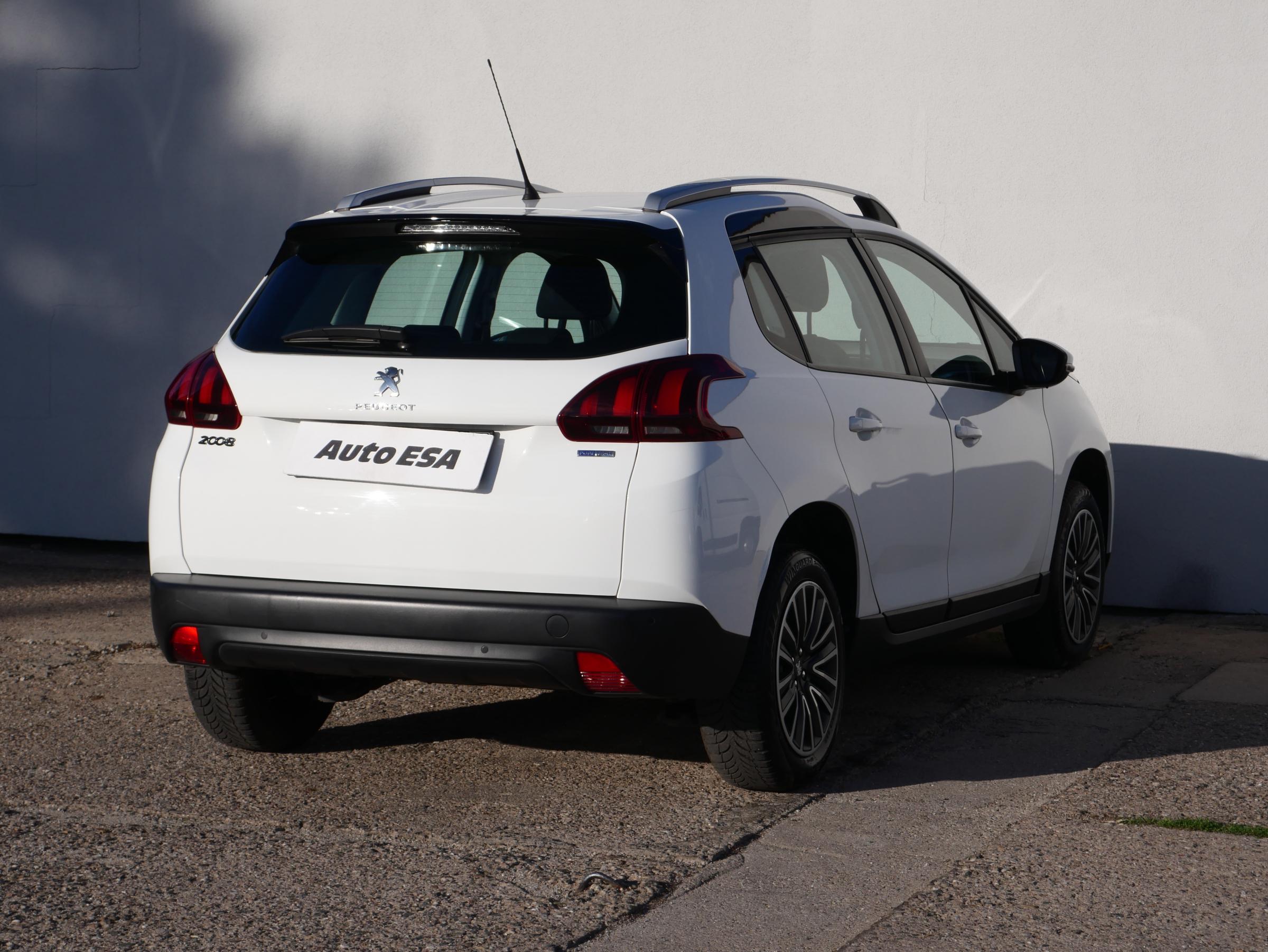 Peugeot 2008, 2016 - pohled č. 6