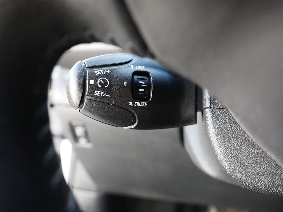 Peugeot 2008 1.2 PT Active