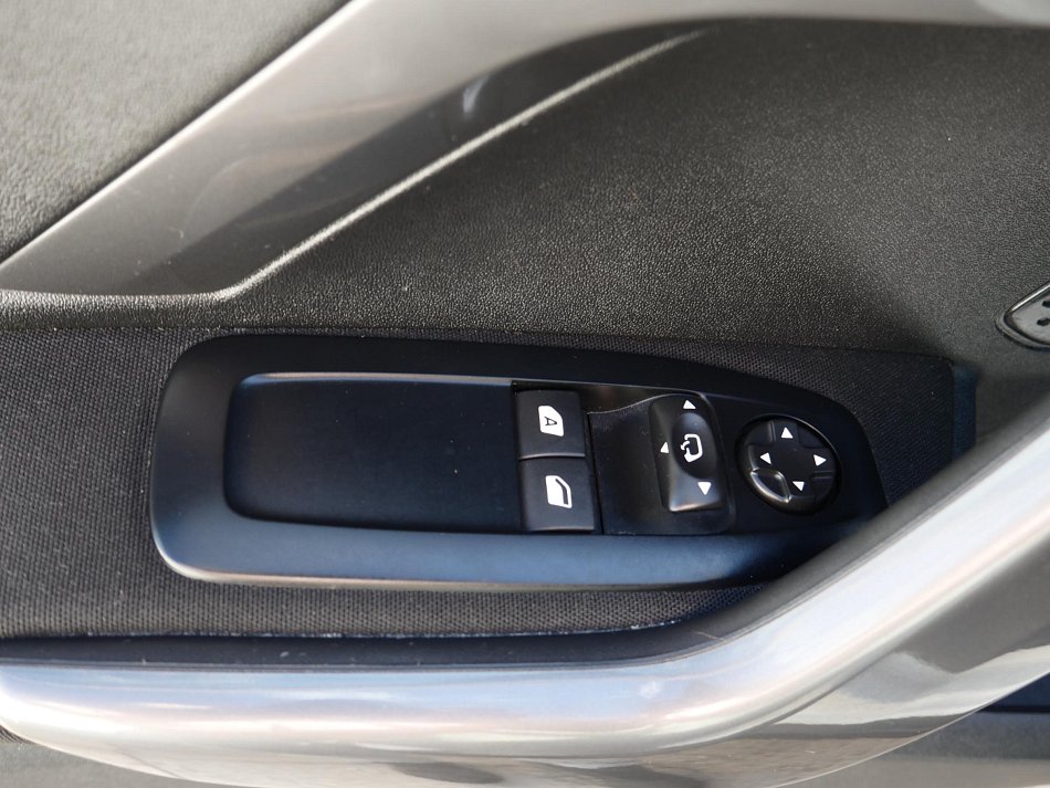 Peugeot 2008 1.2 PT Active