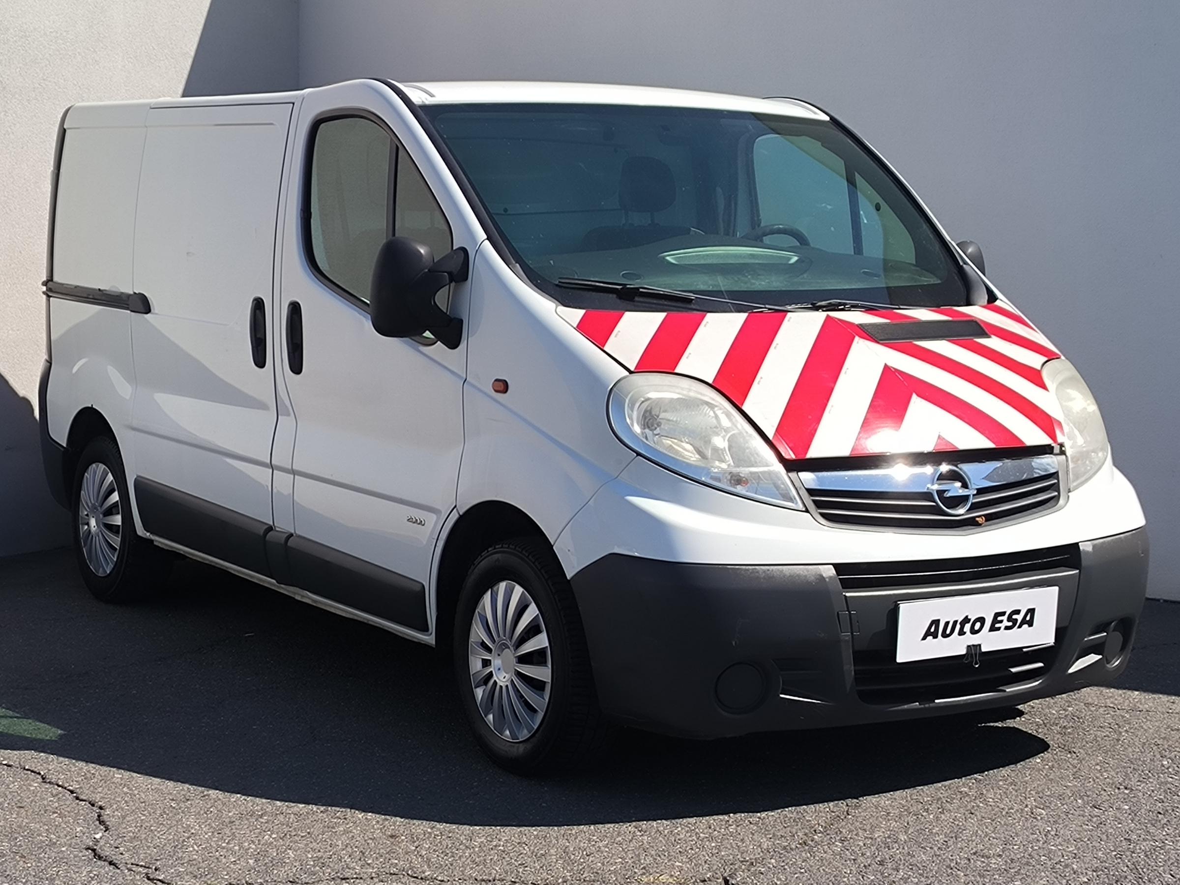 Opel Vivaro, 2012 - celkový pohled