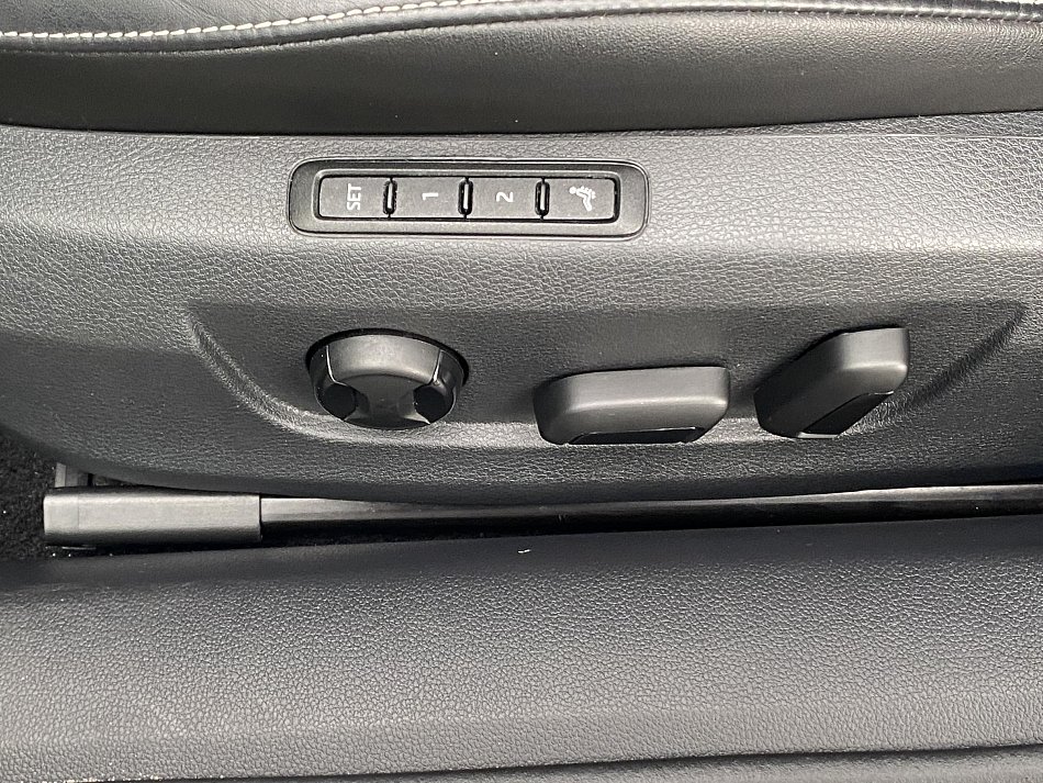 Škoda Superb III 2.0 TDi L&K