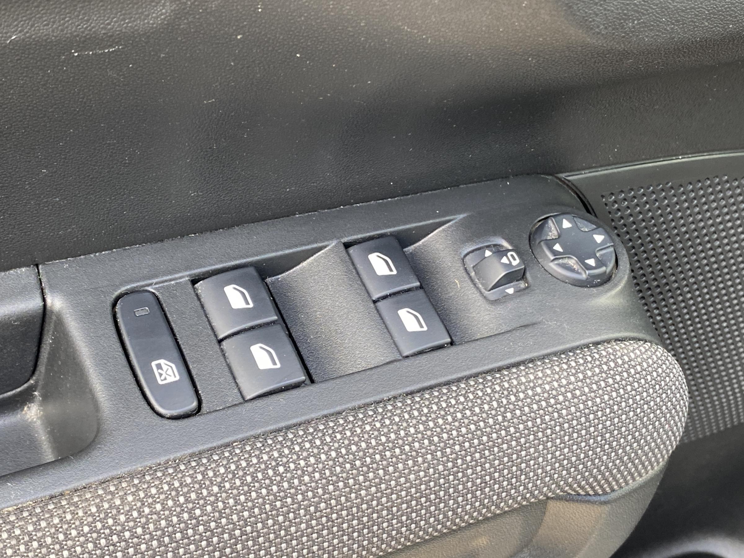 Citroën C3 Aircross, 2019 - pohled č. 12