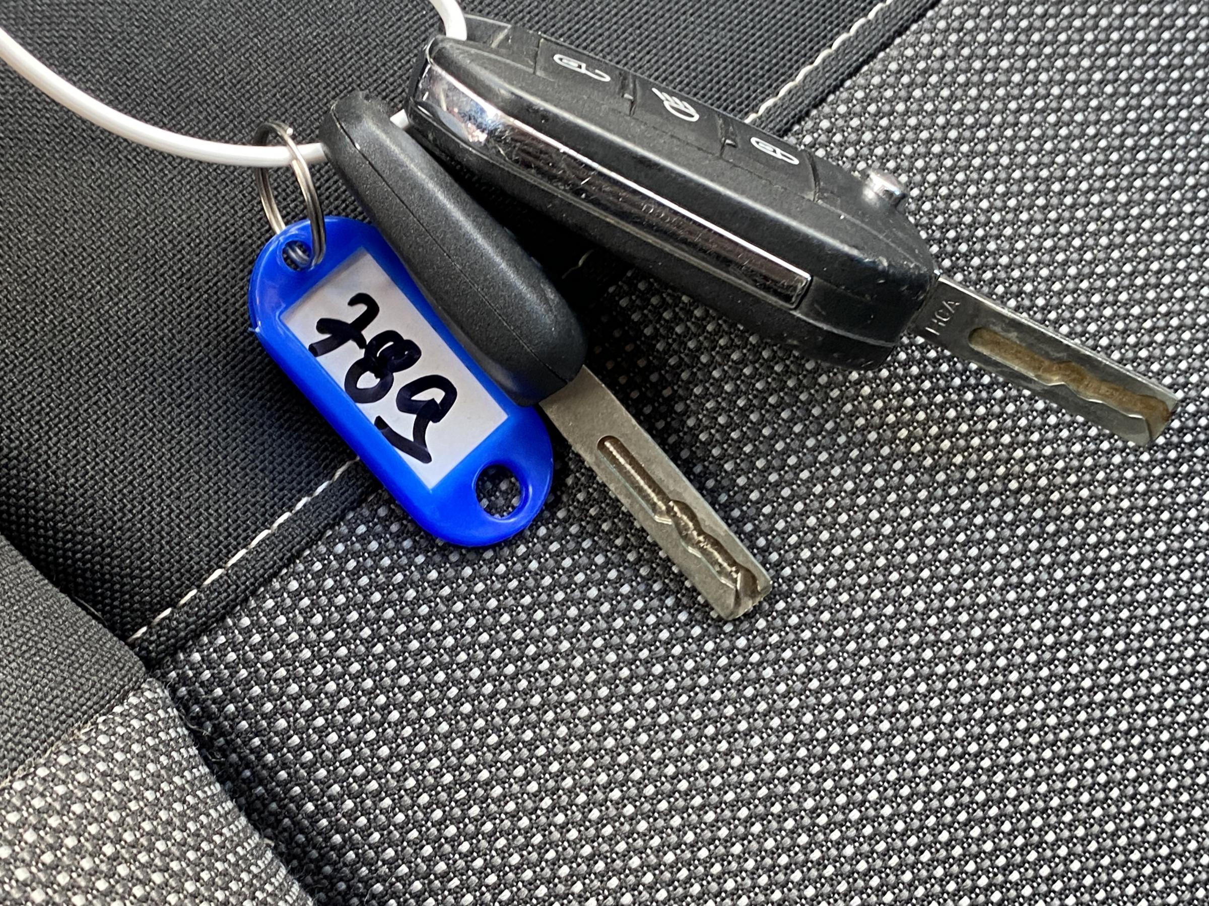 Citroën C3 Aircross, 2019 - pohled č. 20