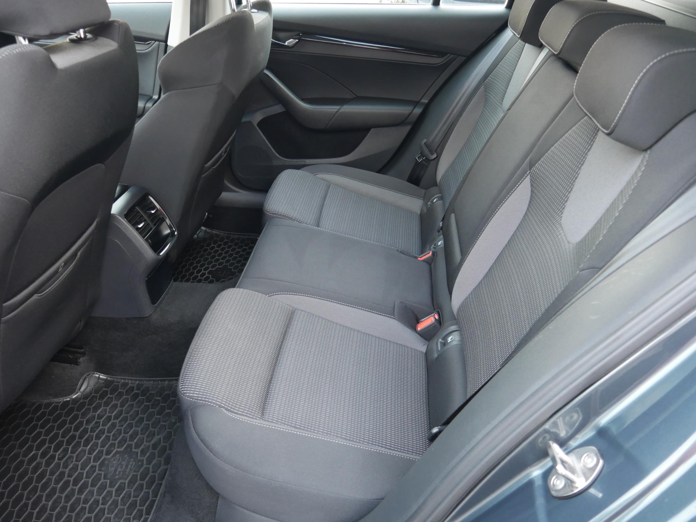 Škoda Octavia IV, 2020 - pohled č. 10