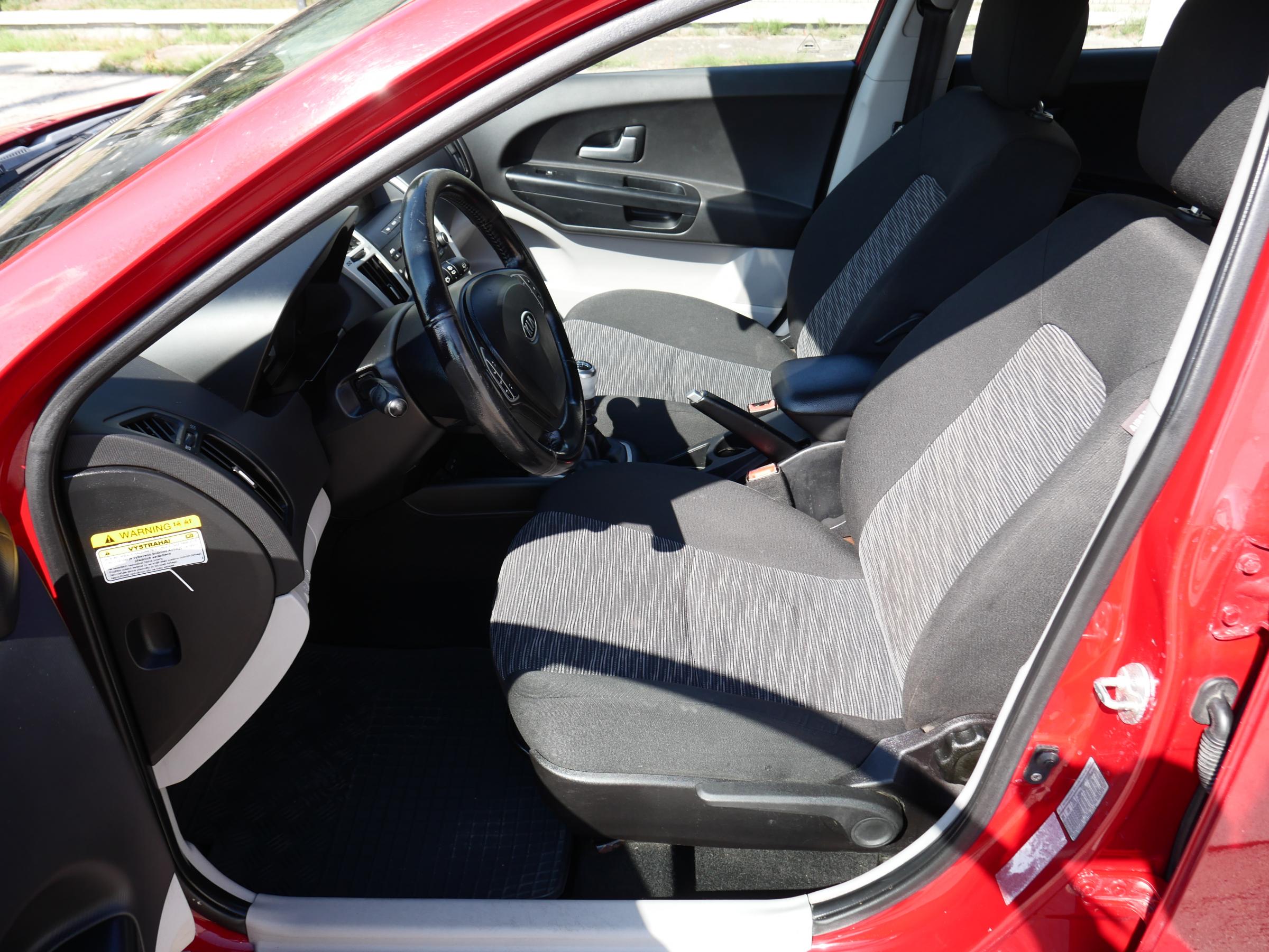 Kia Cee´d, 2008 - pohled č. 16