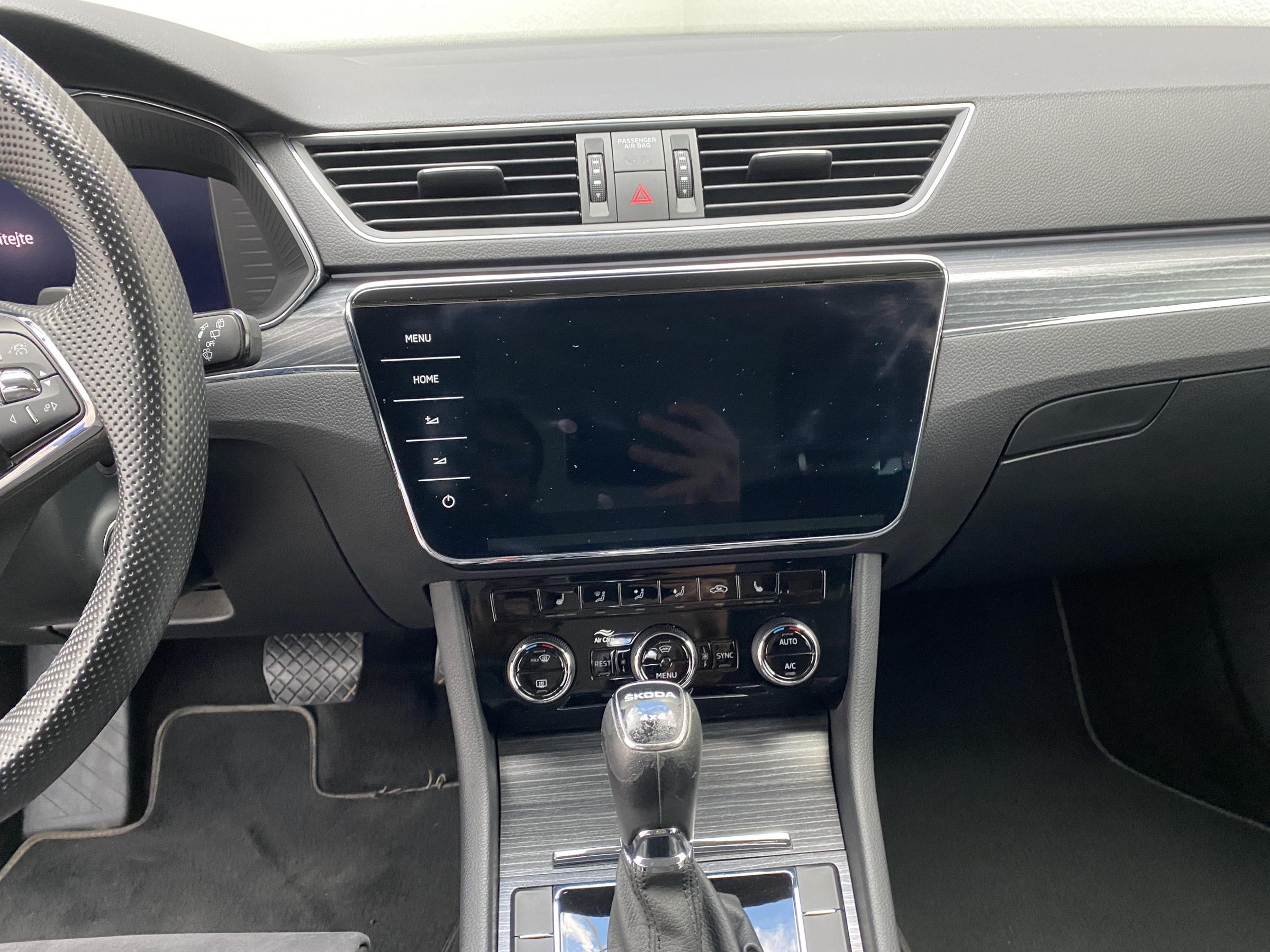 Škoda Superb III, 2022 - pohled č. 10