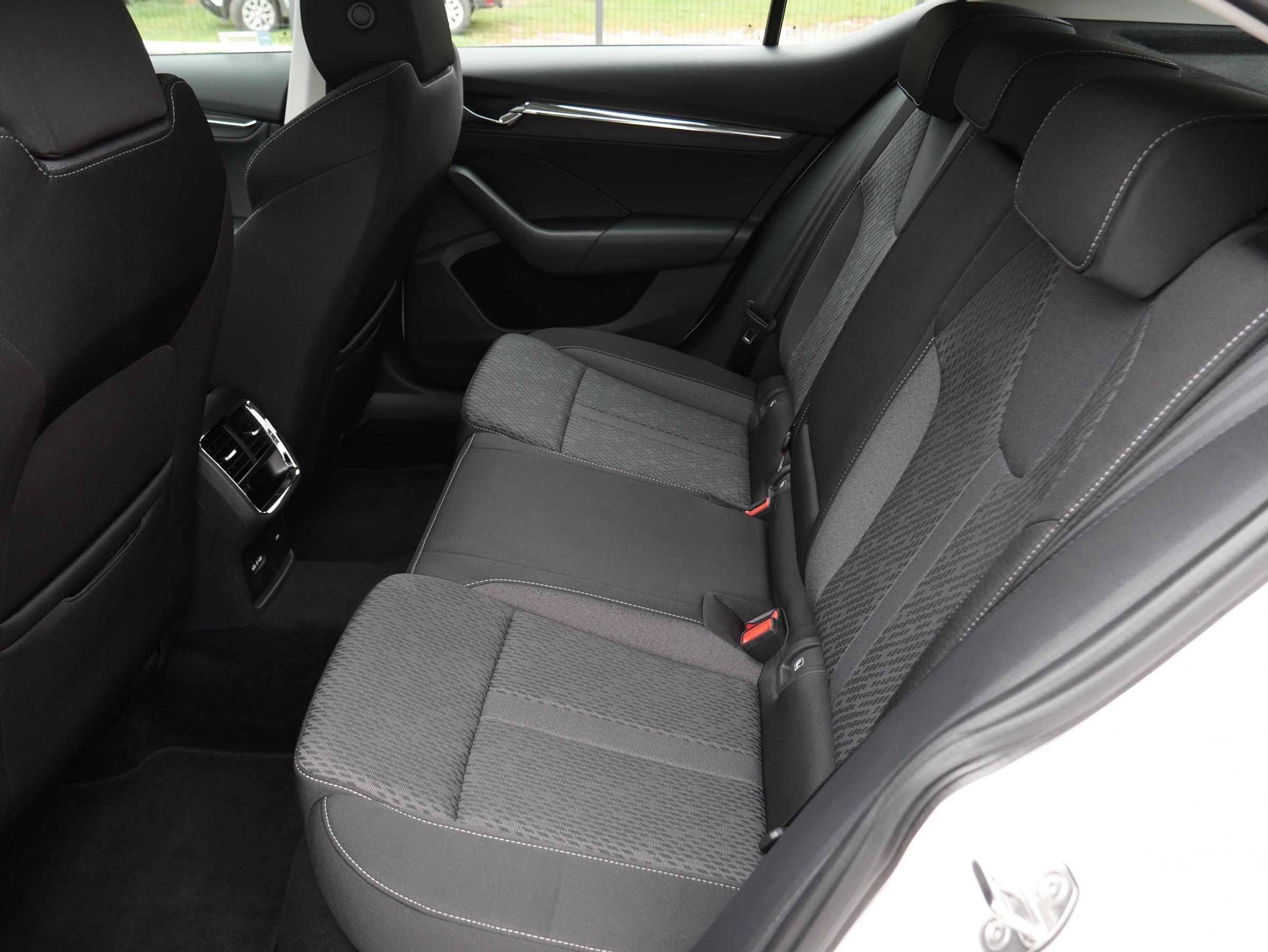 Škoda Octavia IV, 2022 - pohled č. 10