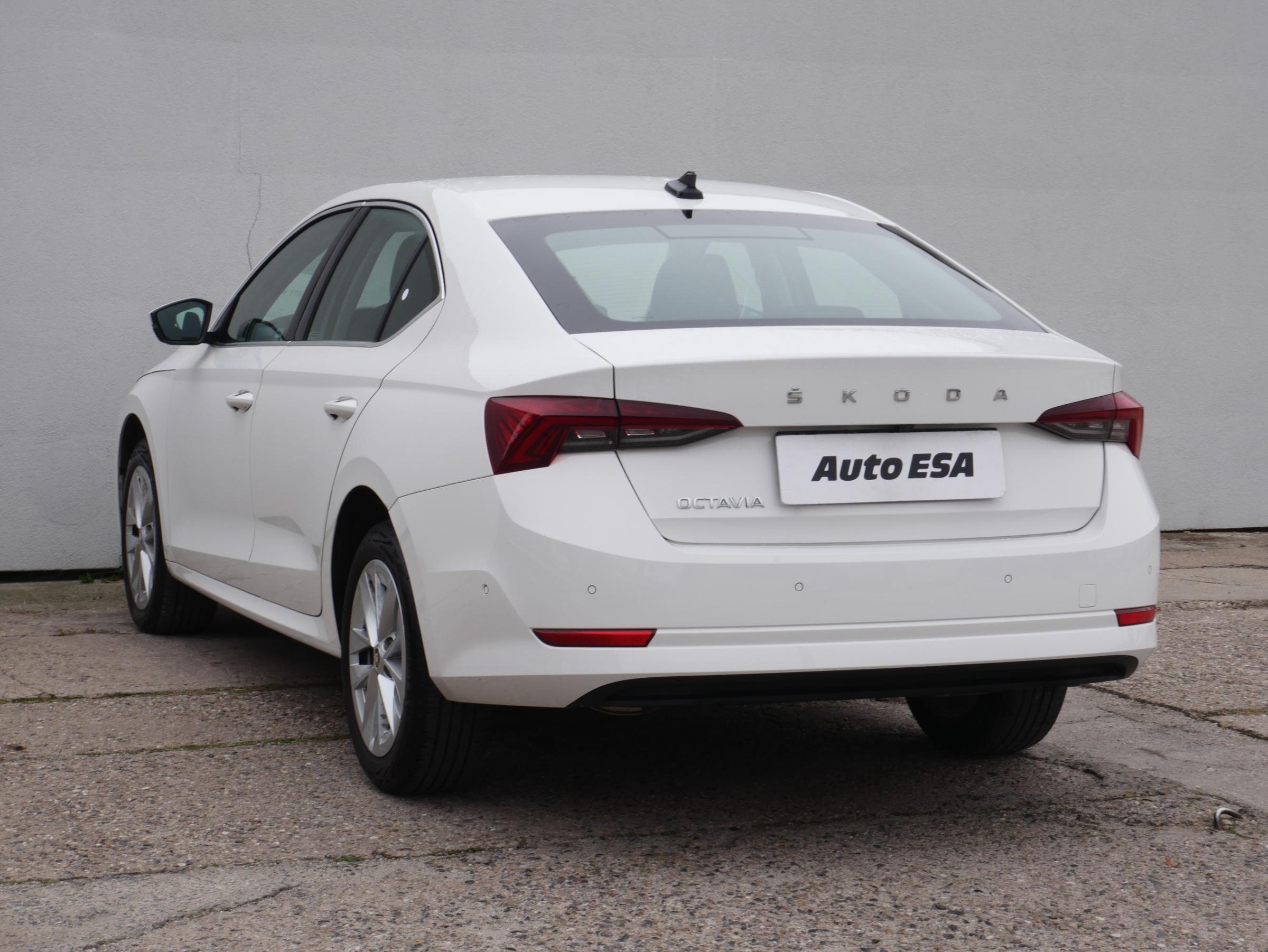 Škoda Octavia IV, 2022 - pohled č. 4