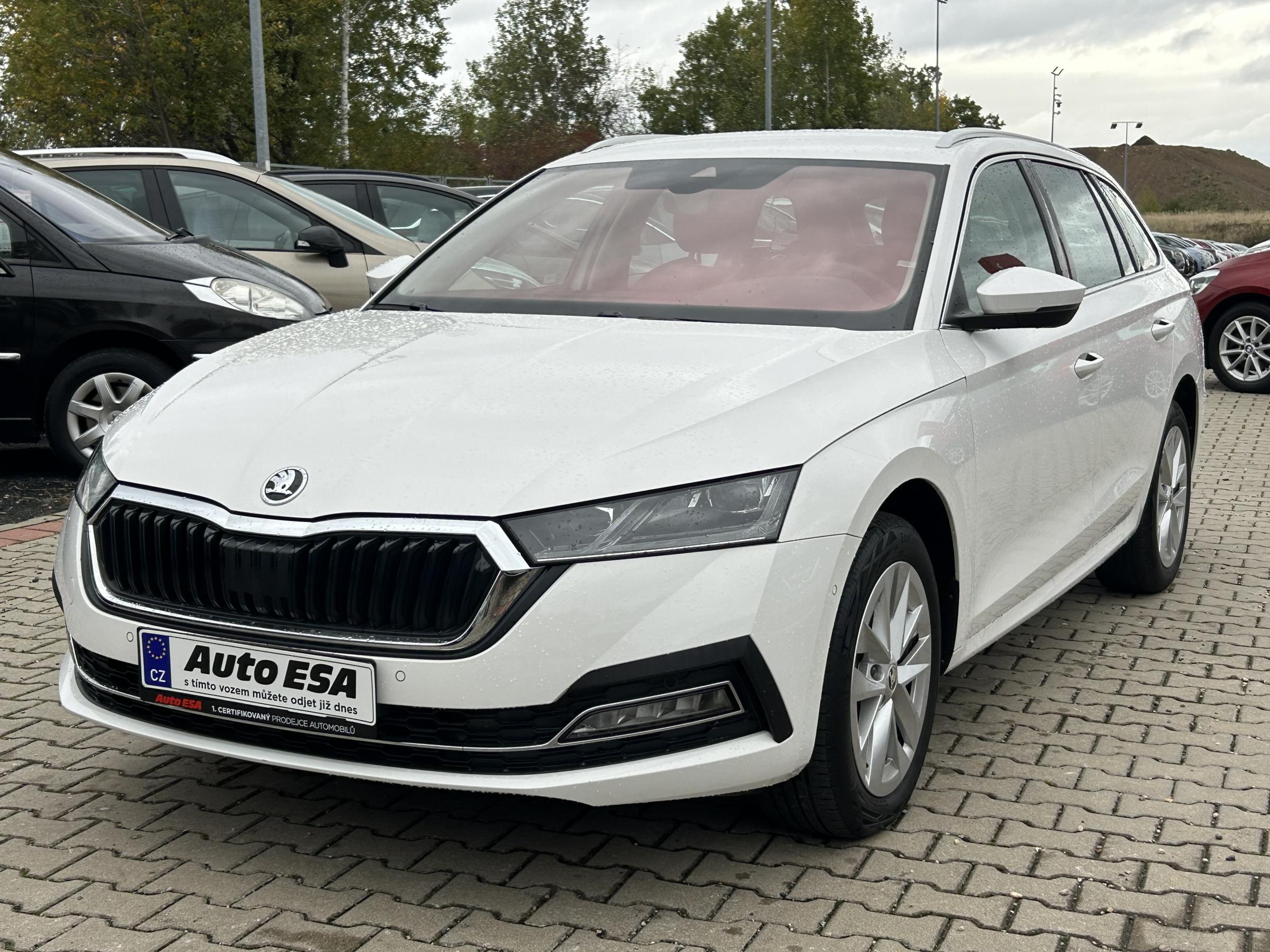 Škoda Octavia IV, 2022 - pohled č. 3