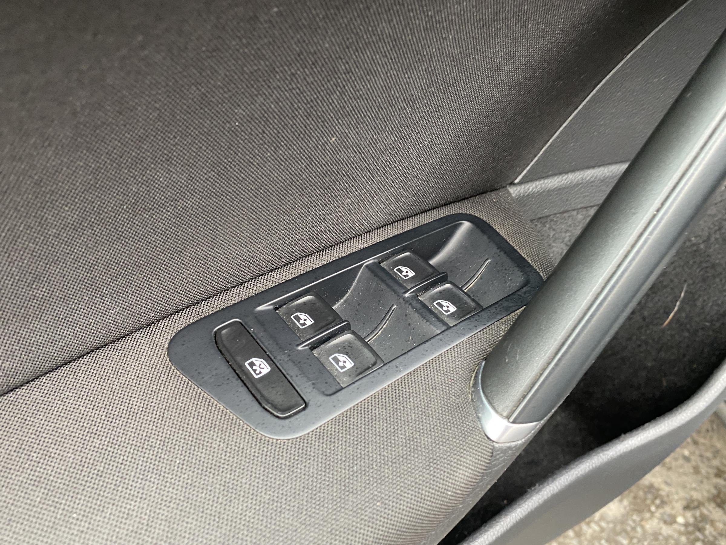 Volkswagen Golf, 2016 - pohled č. 13