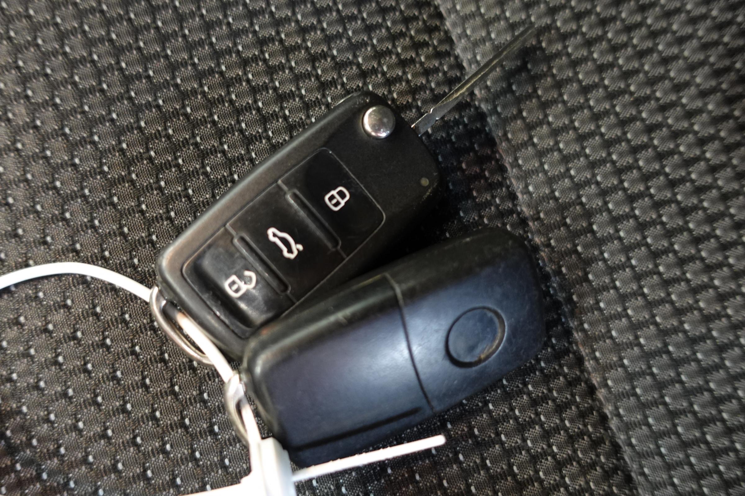 Volkswagen Touran, 2013 - pohled č. 21