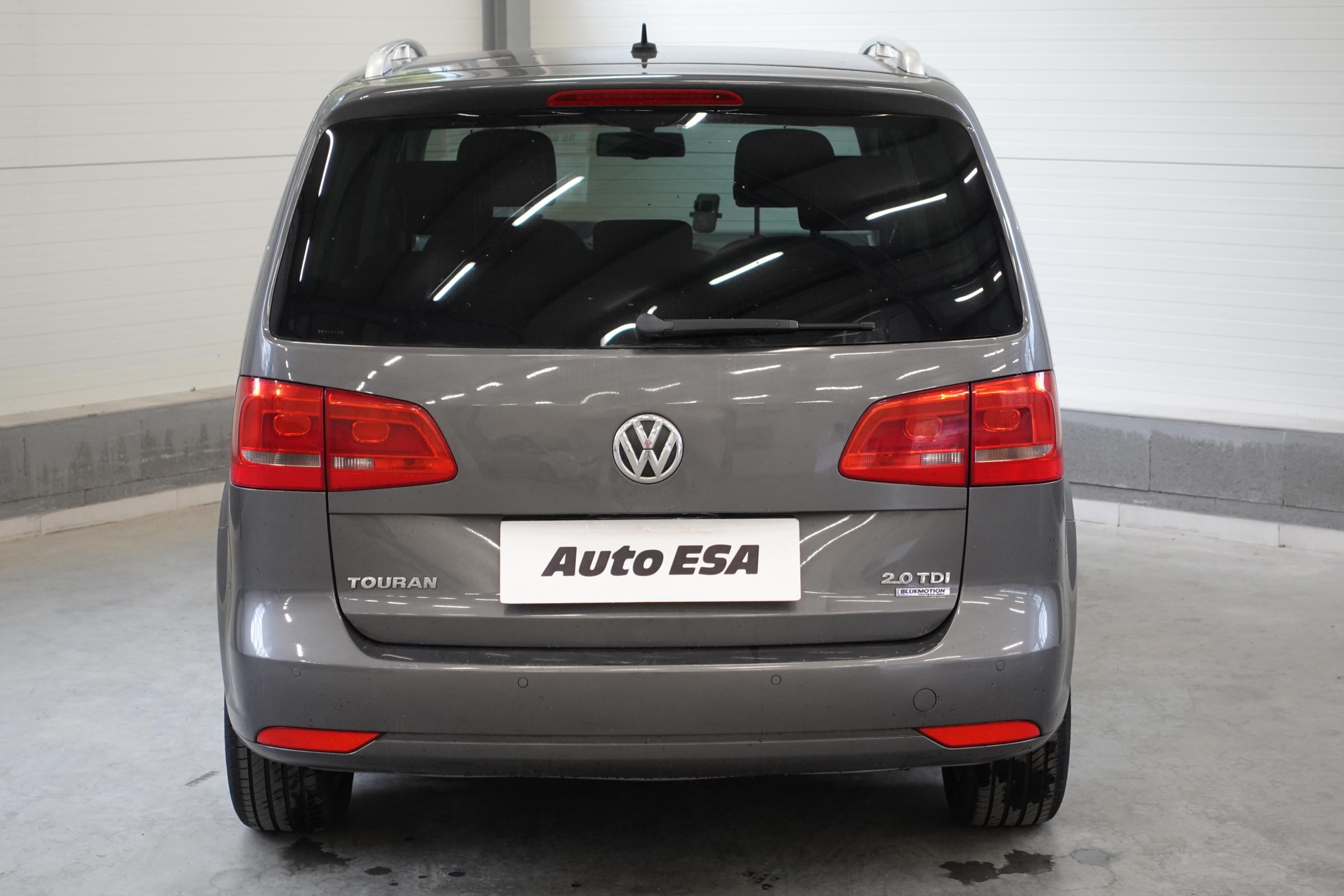 Volkswagen Touran, 2013 - pohled č. 5