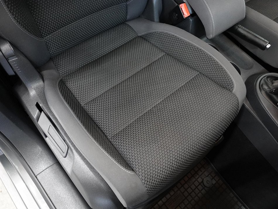 Volkswagen Touran 2.0 TDi 