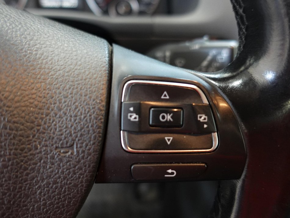 Volkswagen Touran 2.0 TDi 