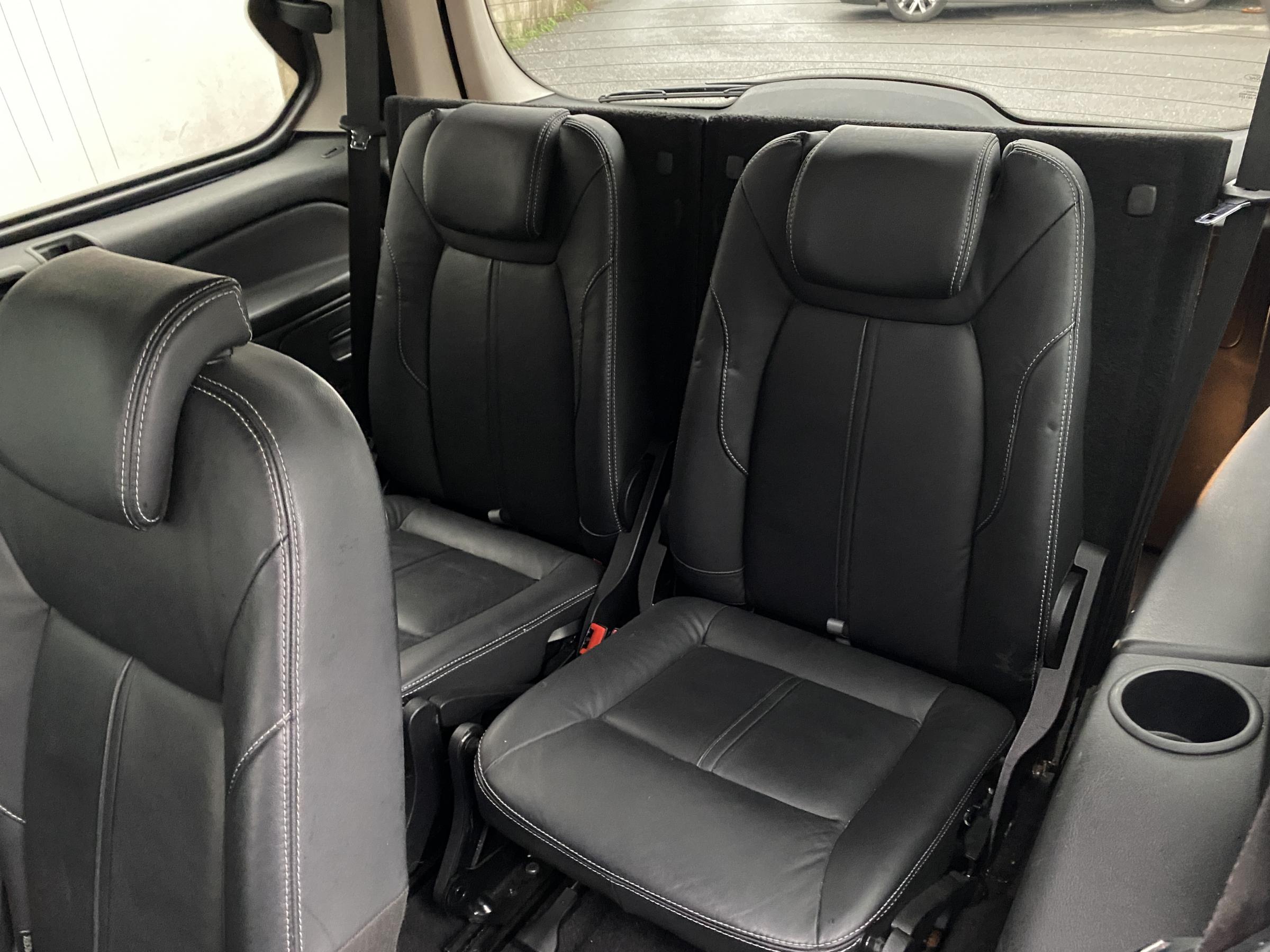 Ford Galaxy, 2011 - pohled č. 17